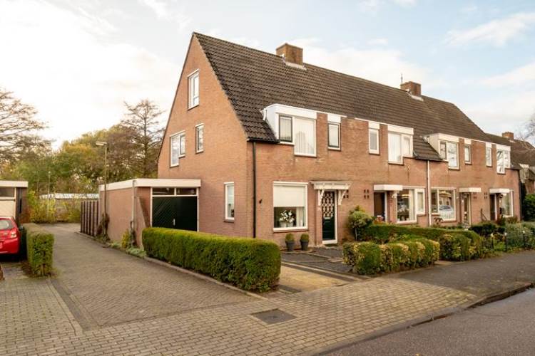 Woning Notaris Steenpoortestraat 24 Andijk