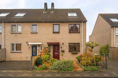 Woning Vuursteenkreek 10 Spijkenisse