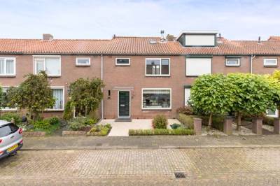 Woning Arent van der Graeffstraat 8 Zuid-Beijerland