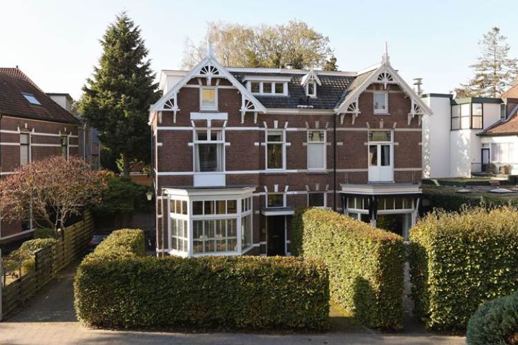 Woning Burgemeester Lambooylaan 37 Hilversum