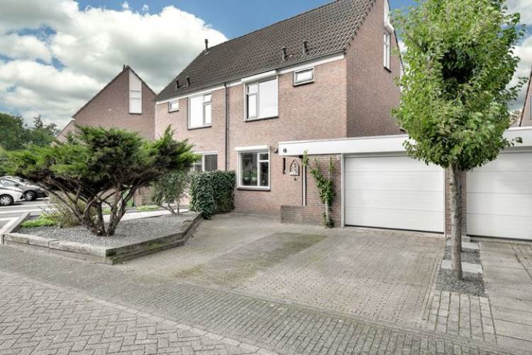 Woning Hoge donk 4 Raamsdonksveer