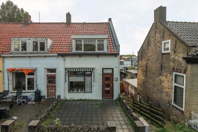 Woning Uiterdijk 45 Pernis Rotterdam
