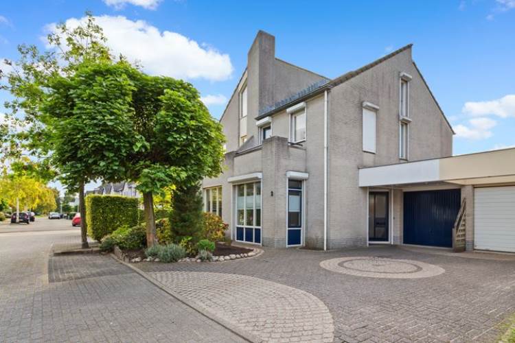 Woning Lupineberg 3 Roosendaal