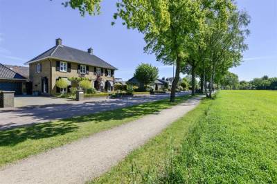 Woning Dr. Kuyperlaan 12 Huizen