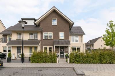 Woning Robiniahout 13 Barendrecht