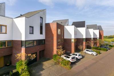 Woning Het Kanteel 42 Waalwijk
