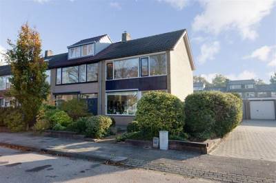 Woning Prins Willem-Alexanderplantsoen 23 Maartensdijk