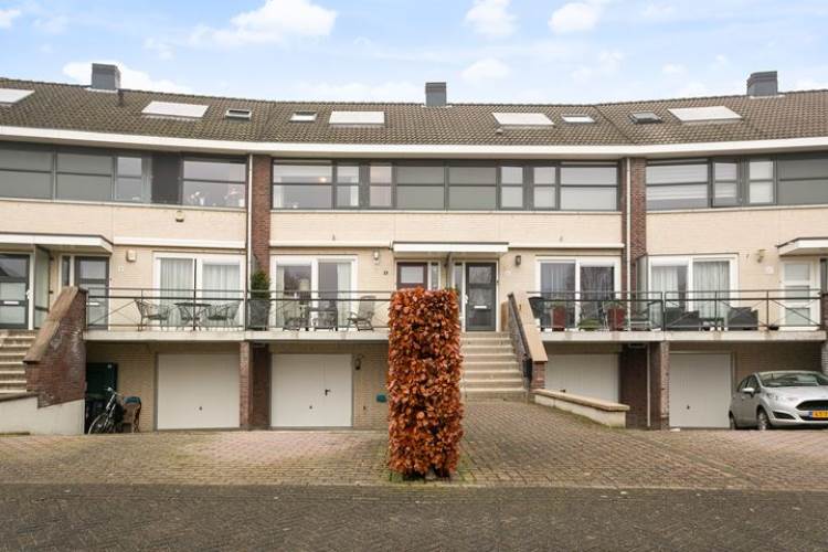 Woning C. van Holthestraat 6 Meteren