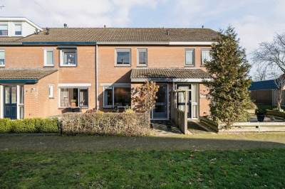Woning Petuniastraat 6 Oldebroek