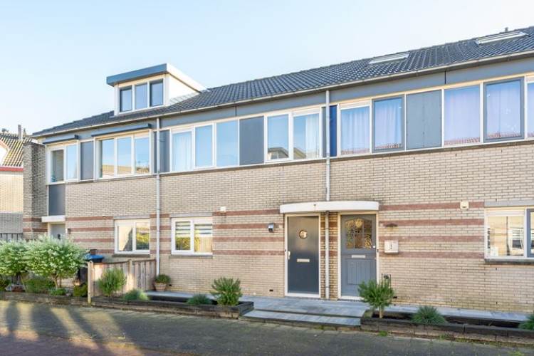 Woning Reina Prinsen Geerligspad 27 Spijkenisse