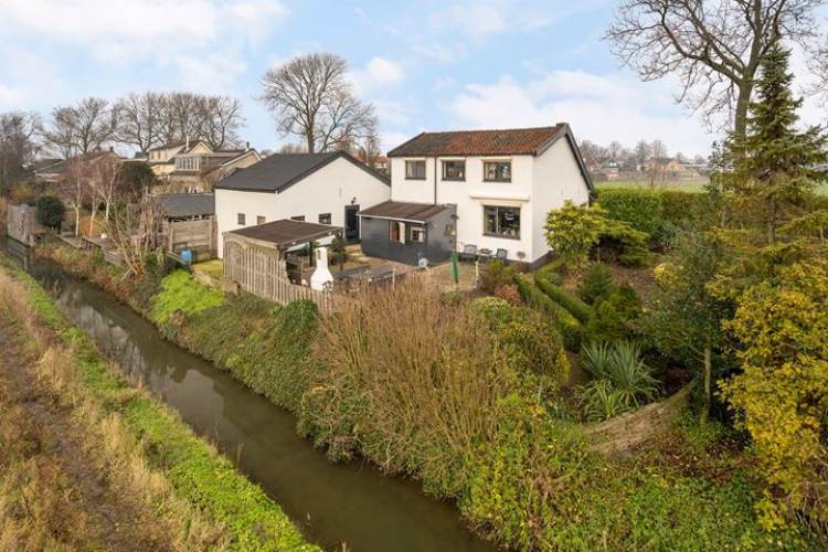 Woning Schenkeldijk 11 Klaaswaal