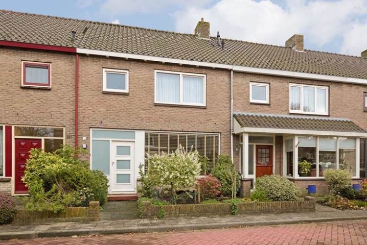 Woning Beatrix van Dongenstraat 13 Heemskerk