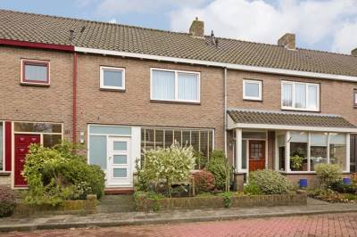 Woning Beatrix van Dongenstraat 13 Heemskerk