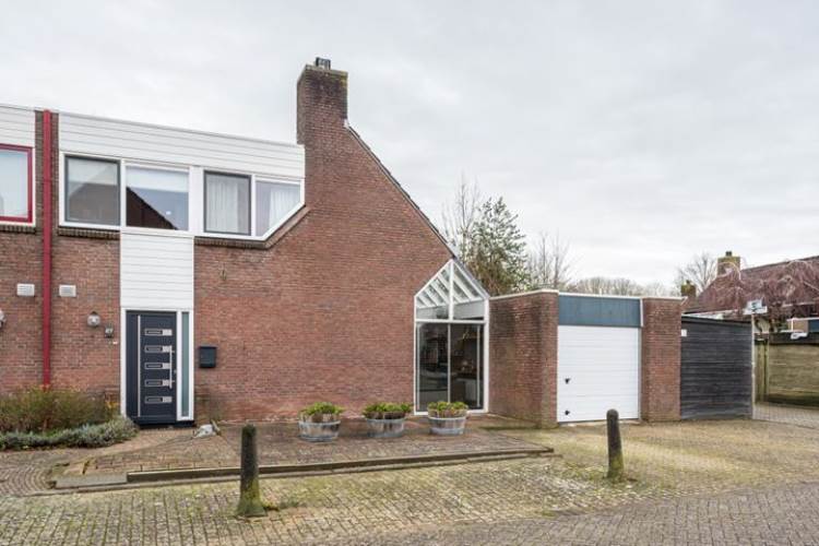 Woning de Iep 27 Hellevoetsluis