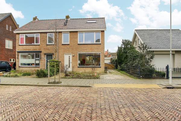 Woning Prins Bernhardstraat 2 Castricum