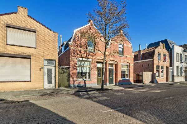 Woning Burgerhoutsestraat 141 Roosendaal