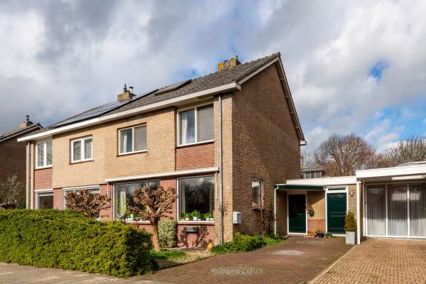 Woning Burgemeester van Baaklaan 14 Wilnis