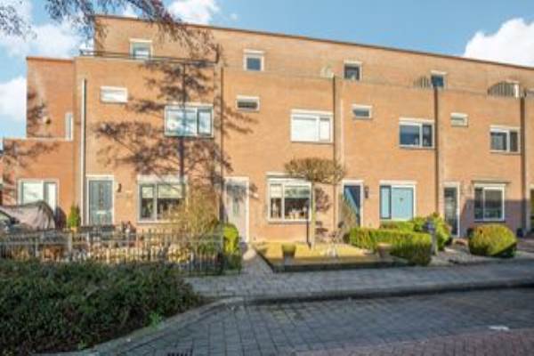 Woning Wouter van de Kampstraat 13 Nijkerkerveen