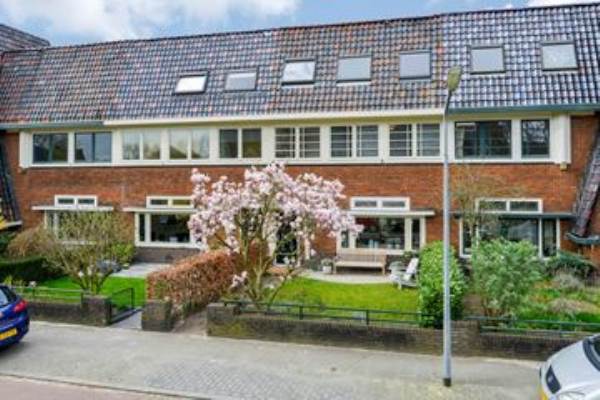 Woning Dr. P.J.H. Cuypersplein 37 Hilversum