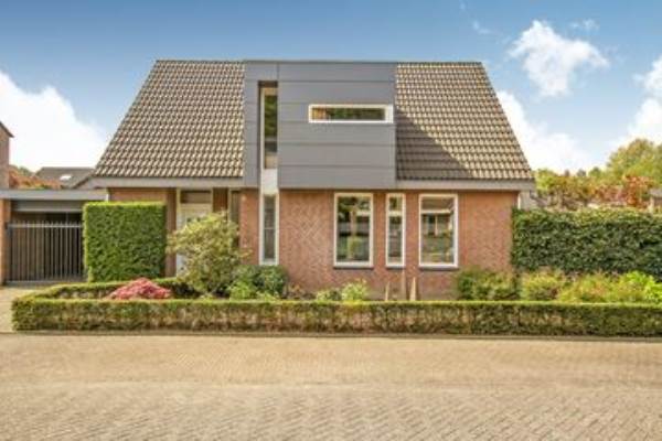 Woning Meidoornstraat 8 Bergen (LI)