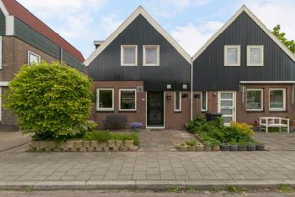 Woning Burgemeester Swartstraat 2a Oostzaan