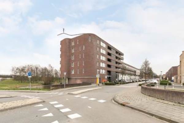 Woning Polderpeil 470 Alphen aan den Rijn