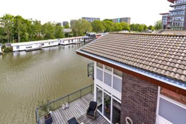 Woning De Oeverlanden 213 Purmerend
