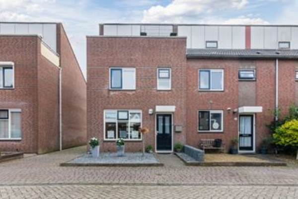 Woning P. Ketelaarstraat 26 Raamsdonksveer