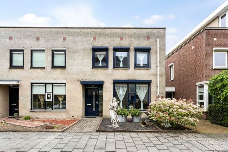 Woning Van Leeuwenhoeklaan 192 Roosendaal