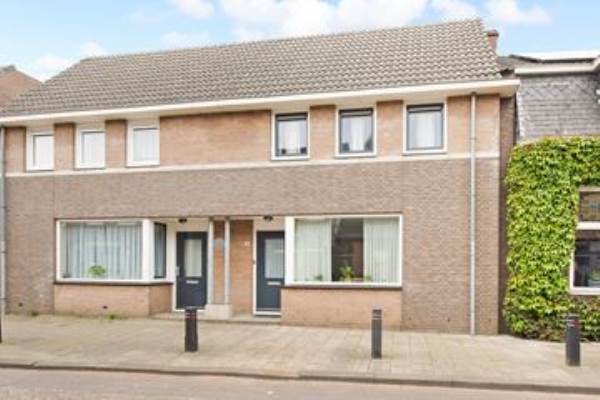 Woning Pastoor van Beurdenstraat 60 Tilburg