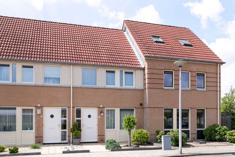 Woning J.H. L.-van Herwaardenstraat 75 Meteren