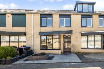 Woning Carrie van Bruggenstraat 11 Spijkenisse