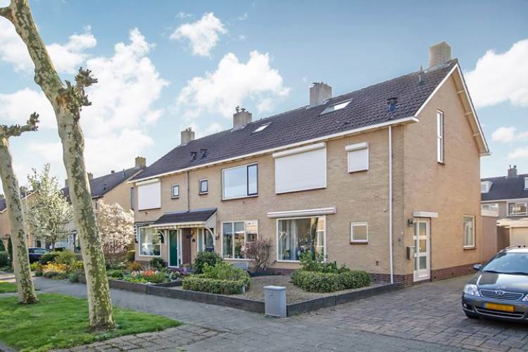 Woning Brugstraat 8 Limmen