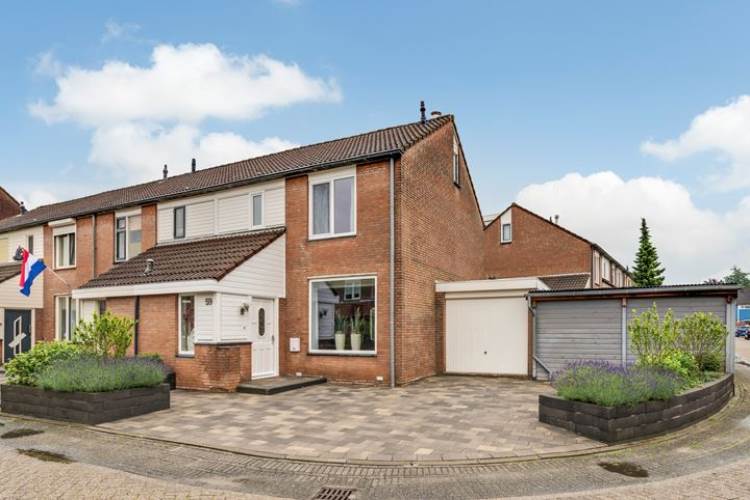 Woning Hoge donk 59 Raamsdonksveer