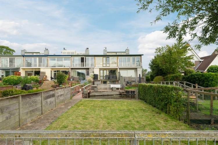 Woning Kapitein van Zijll-laan 131 Benschop