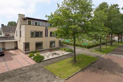 Woning Baronesse de Vos van Steenwijksingel 36 Heerenveen