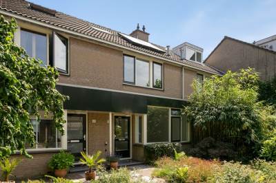 Woning Phia Berghoutlaan 42 Oegstgeest