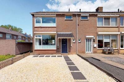 Woning Varenstraat 18 Raamsdonksveer