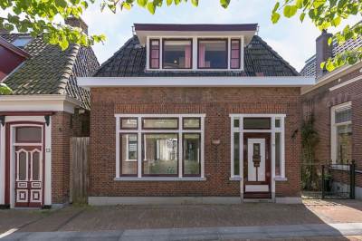 Woning Langebuorren 15 Hallum