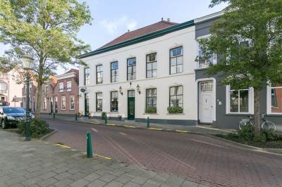 Woning Stationsstraat 15 - 17 Zevenbergen