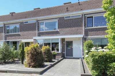 Woning Prof ten Doesschatestraat 251 Heemskerk
