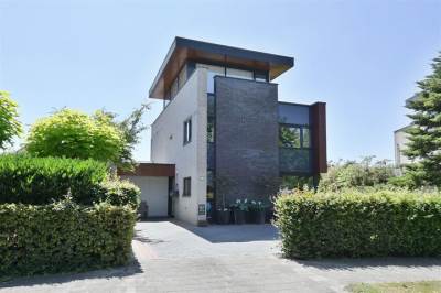 Woning Simone de Beauvoirlaan 12 Huizen