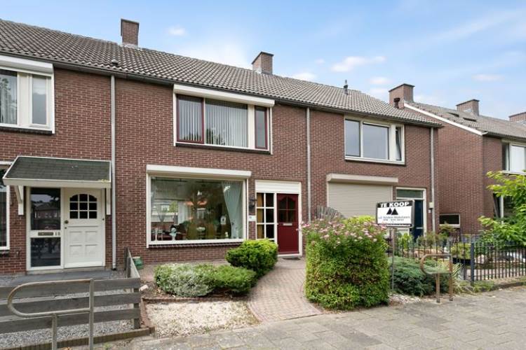 Woning Leeuwerikstraat 16 Strijen