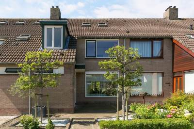 Woning Bloemhofplein 15 Zuidland