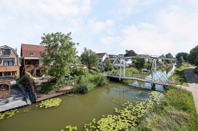 Woning Schouteneinde 49 Puttershoek