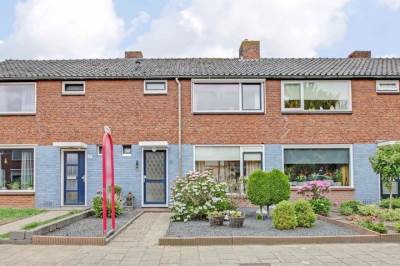 Woning J.D. van der Waalsstraat 49 Eerbeek