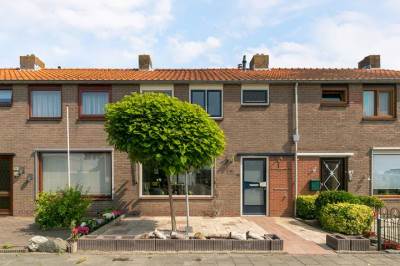 Woning Julianastraat 65 Zuidland
