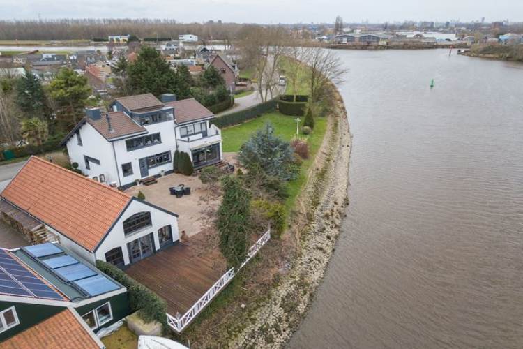 Woning IJsseldijk-Noord 339 Ouderkerk aan den IJssel