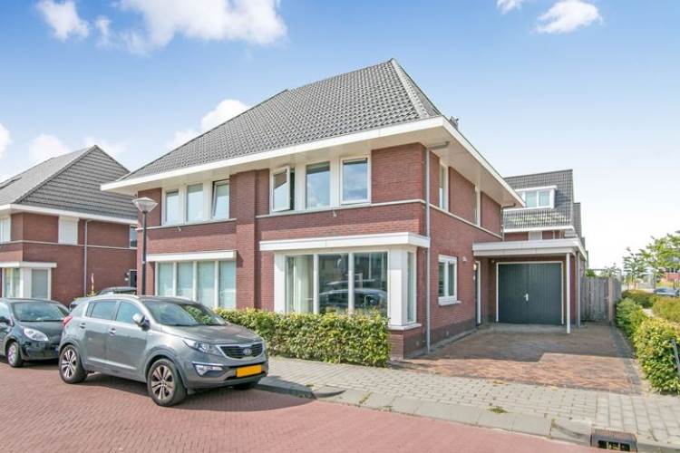 Woning Adriaan Anthoniszstraat 25 Zwaag