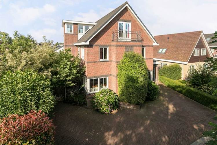 Woning Zwanebloem 9 Hendrik-Ido-Ambacht